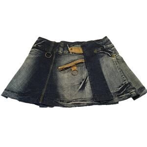 Jeanstar Y2K Denim Utility Styled Mini Skirt Size 30” 90’s Millennial Retro Chic